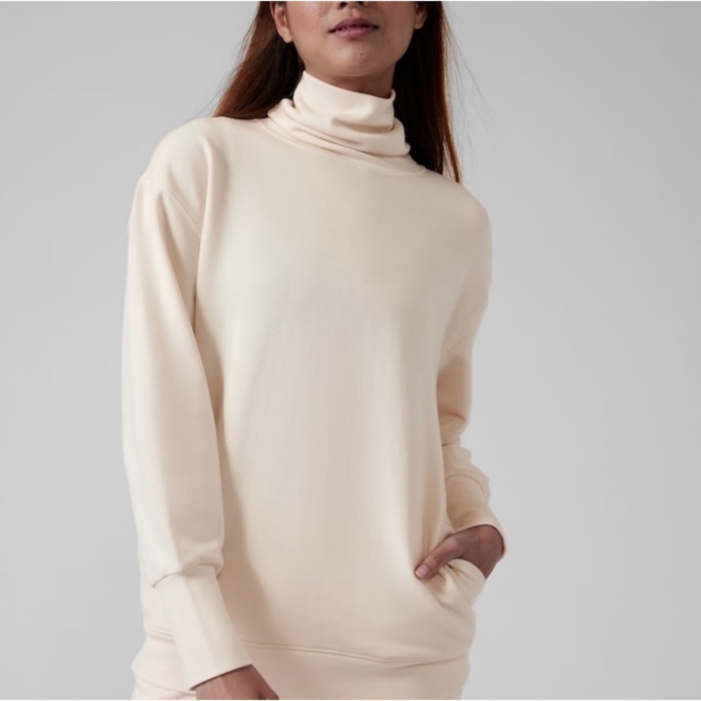 Athleta Balance Cinch Turtleneck Sweater Stretch Oversized Cozy Neutral Sz L